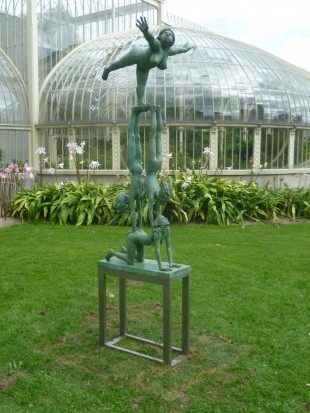 The Fat Lady Swings at the Botanic Gardens